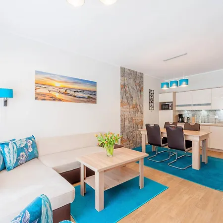 Апартаменты Bright Sun Seasons 24 In Close To The With Parking And Balcony By Renters Погожелица