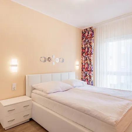 Appartamento Bright Sun Seasons 24 In Close To The With Parking And Balcony By Renters Pogorzelica (Gmina Rewal)