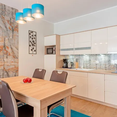 Bright Sun Seasons 24 In Close To The With Parking And Balcony By Renters * Pogorzelica (Gmina Rewal)